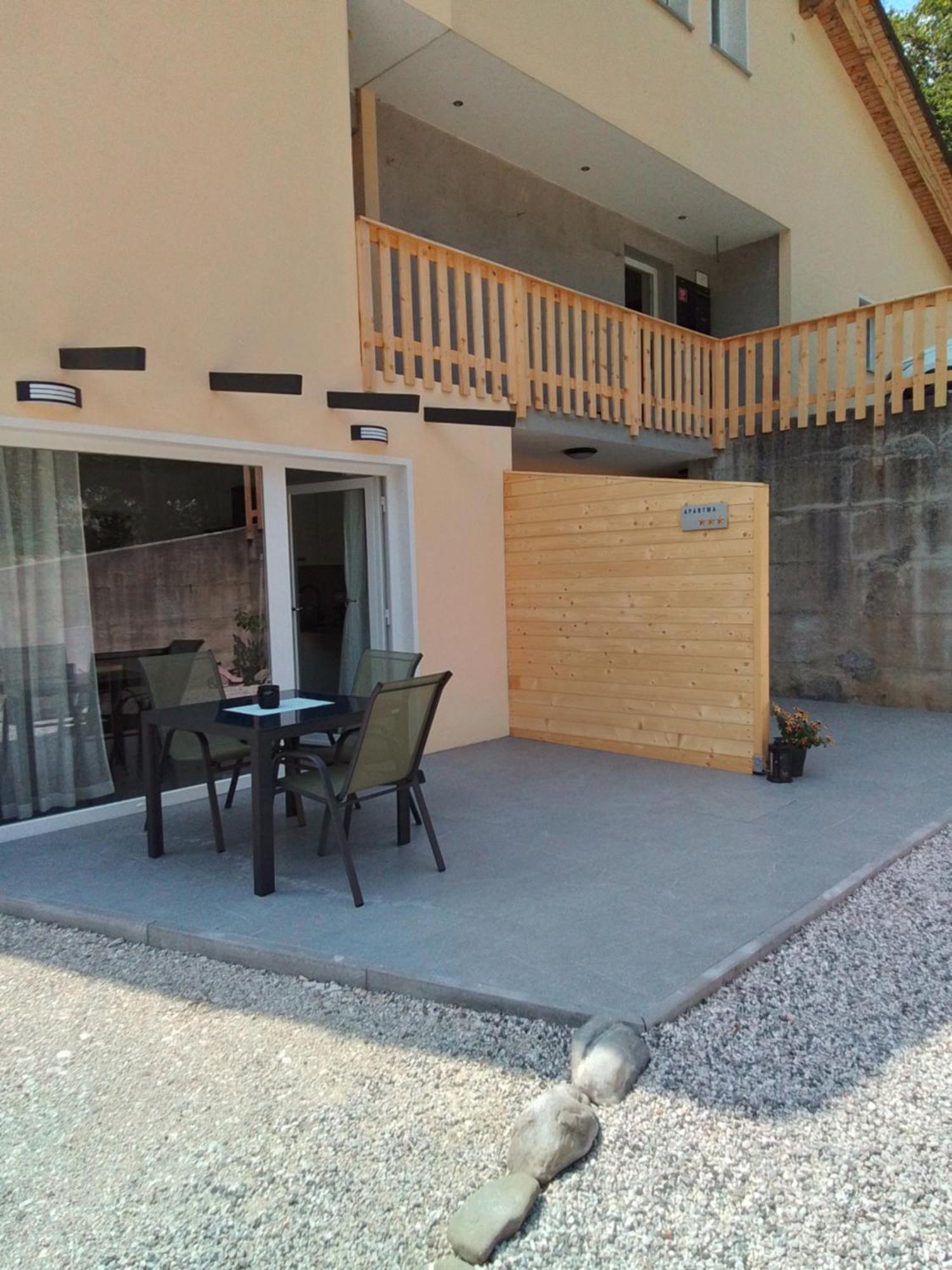 Hisa Za Gradom Apartman Kobarid Kültér fotó